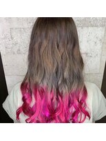 カラーリゾートAi 上野御徒町 仲御徒町店&nbsp;ちょっと派手にネオンピンク裾カラー