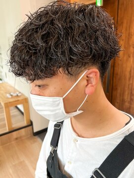 ウェイビーエフティフィフス 横浜西口(WAVEY ft.fifth) メンズマッシュメンズヘア波巻きスパイラルパーマ波巻きパーマ