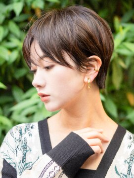サーカス バイ ビュートリアム 青山(CIRCUS by BEAUTRIUM) マッシュショート20代30代40代大人可愛い暗髪うる艶髪青山表参道