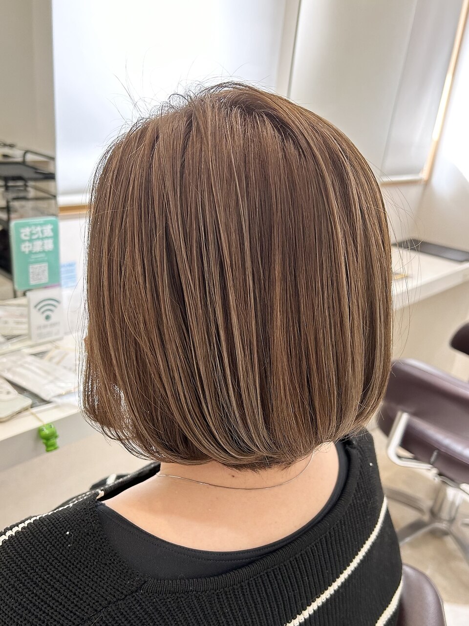 グラデーションボブ×白髪ぼかしハイライト×アッシュベージュ