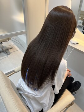 シダ(sida SAIIN) 20代30代40代うる艶ダークアッシュストレートロング