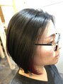 クララ バイ マニスオブヘアー(CLALA by Manis of hair) インナーカラーでワンポイントアクセントに。前下がりスタイル