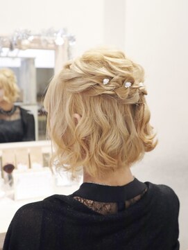 ハチ(HACHI) お呼ばれハーフアップ