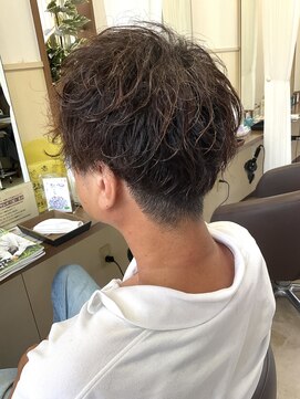 コアフィールフィス(COIFFURE fils) 【見附　今町】スパイラルパーマ　似合わせカット