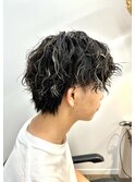 ツイストスパイラルパーマメンズマッシュ刈り上げ　奥東巧真
