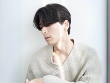 レタッチ バイ フィフス 銀座(RETOUCH by fifth)の雰囲気（#ニュアンスパーマ×センターパートで自然な毛流れを再現*[原宿]）