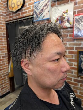 バーバ アンド ビューティーサロンヤマモト(Barber&Beauty salon yamamoto) ツイストスパイラル(フェードスタイルバージョン)