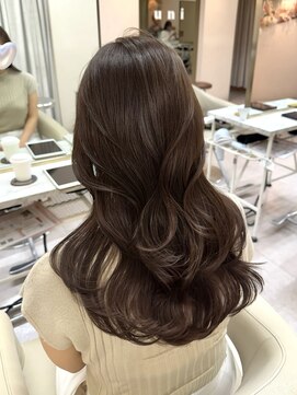 ユニ 表参道(uni) 大人気の韓国女優風くびれレイヤーカット/ヨシンモリ/エギョモリ