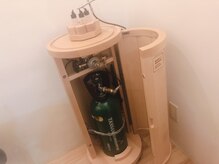 高濃度炭酸シャワーで頭皮と髪の毛の老廃物の排出を促します。