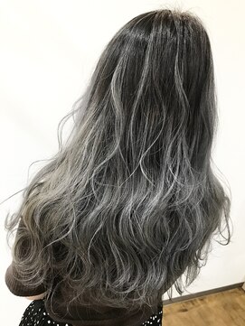 ヘア ライフ セリス(hair life Celis) シルバーグレー