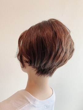 モア(.moA) みみかけショートボブ