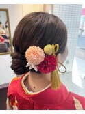 袴 モダン シンプルシニヨンヘアスタイル