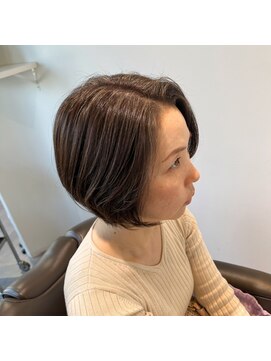 ロエ 平尾山荘(loe) 【脱白髪ぼかしハイライト】×大人ボブ