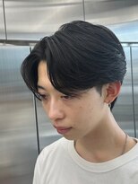 レタッチバイフィフス(RETOUCH by fifth)&nbsp;自然な毛流れでラフにキマるセンターパート×ニュアンスパーマ