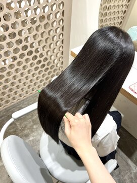 ヌー 栄(nuu) 艶髪髪質改善トリートメント