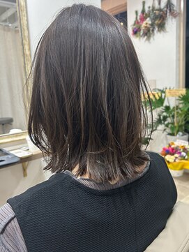 リファム(Re:fam) 外ハネレイヤーミディ