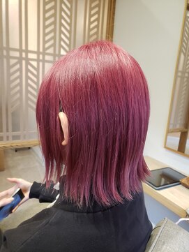 ミリ 国分寺(Mili) 切りっぱなしボブ&ピンクカラー