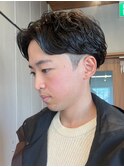 自然な毛流れでラフにキマるセンターパート×ニュアンスパーマ