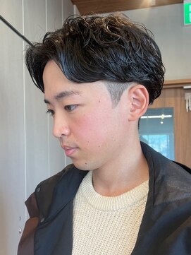 エリマバイフィフス 調布(elima by fifth) 自然な毛流れでラフにキマるセンターパート×ニュアンスパーマ