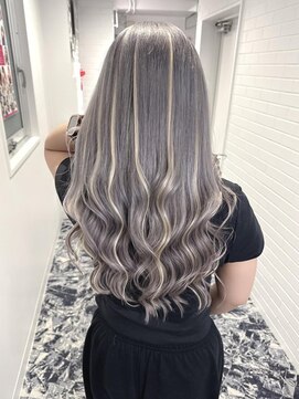 ラニシス ヘアー(Lanisis Hair) シルバー×ハイライト