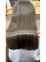 ヘアスペースプルメリア(Hair space Plumeria) 透明感オリーブベージュ