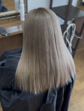 ヘアーサロン カラー 色彩店(COLOR) ホワイトミルクティーベージュ