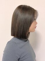 ヒビヲ(HIBIO) 切りっぱなしボブタッセルボブダブルカラーオリーブベージュ