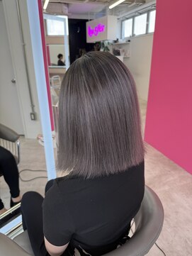 ロサ ファイブヘアー(Rosa..5Hair) 中明度グレーシャドールーツ
