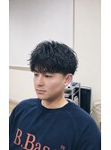 ビジネスヘア/刈り上げセンターパート/波巻きツイストスパイラル