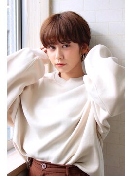 ヘアメイク シュシュ(Hair make chou chou) フォギーベージュクールショートボブルフハイライトカラー