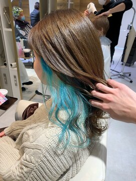 オーロ 池田店(ORO) ターコイズブルーが可愛いインナーカラー☆