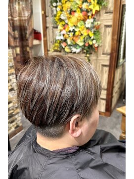 美容室 ティダ(Thida) ショートハイライトスタイル