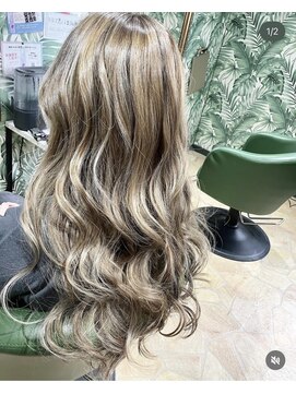 マドゥーズ ヘアショップ(Madoo's hair shop) 外国人風ローライト