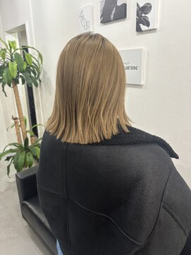 キング 枚方店(K!ng) 【枚方、高槻、梅田】ミルキィーベージュ