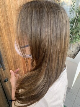 シャポン フェイスフレーミングとインナーカラーをミックス