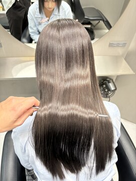 イキ 表参道(iki omotesando) オフブラック/艶髪/髪質改善トリートメント