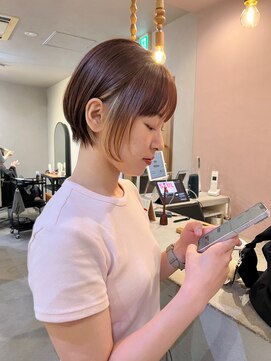 ナンバー 博多(Number) 【耳かけショートボブ】