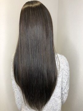 ルッソ(Lusso) 赤みをおさえる！マットカラー