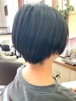 コア フィール ア デイ(COIFFURE A DAY) 黒髪ショート マッシュショート