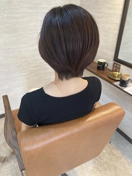 ホロイムア(Holoimua) #透明感重視#大人女性#お手入れラクチンショートボブ