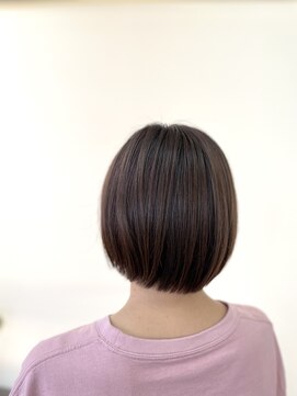 ビューティハウスピア 前上がりボブ