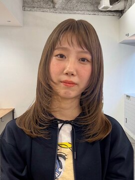 マルケ ドゥ マッシュ(MaruQuee de mashu) 無造作動きたっぷりレイヤーカット