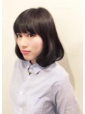 内巻きミディアムボブ
