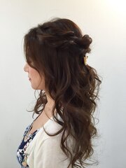 フェミニンハーフアップ　ヘアセット