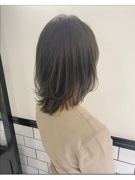 ビーハイブアヴェダ PARCO2店(BEHIVE AVEDA) [BEHIVE 高橋]　学校やオフィスでも浮かないグレージュ