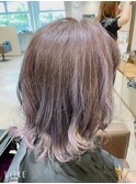 アッシュ系カラーハイライト×くびれヘア20代30代