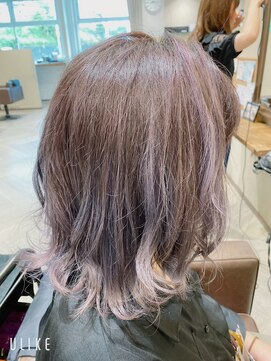 バグズ ヘアデザイン 桔梗が丘店(Baguz HAIR DESIGN) アッシュ系カラーハイライト×くびれヘア20代30代