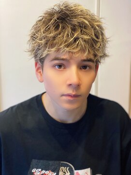 クーエフー(coo et fuu) 10代20代30代/スパイキーショート/ツーブロック オシャレ感