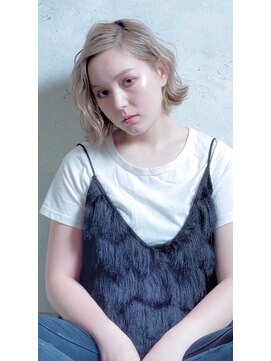 クシュ 所沢東口店(kusyu...) シルキーベージュ/斜めバング/グレージュカラー/デザインカラー