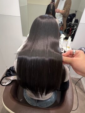 エッセンシア 表参道店(ESSENCIA) 誰もが憧れる絹髪へ◇オーダーメイド髪質改善